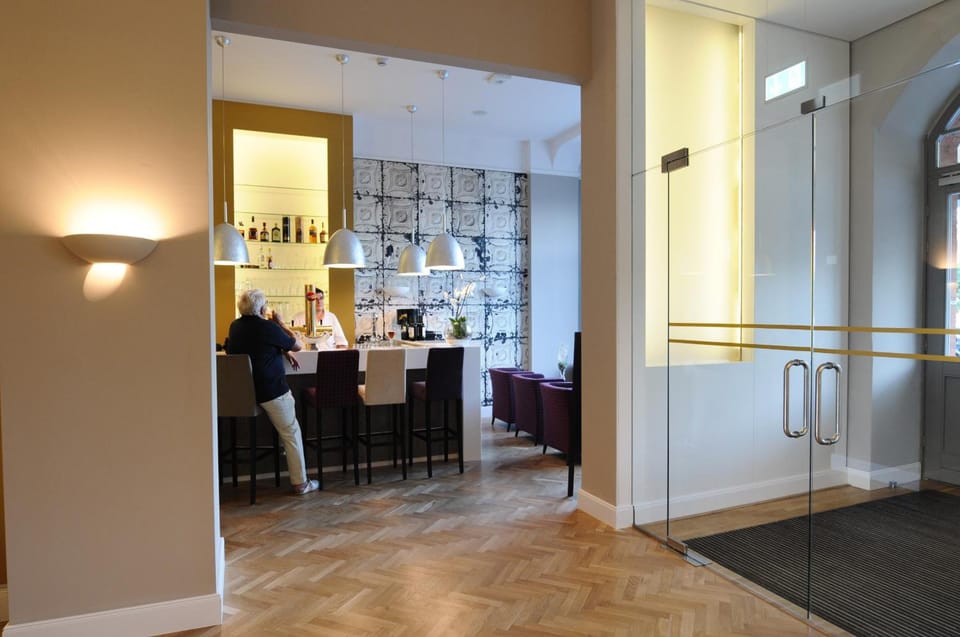 Bar/lounge