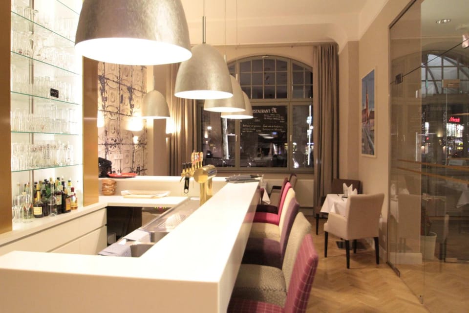 Bar/lounge