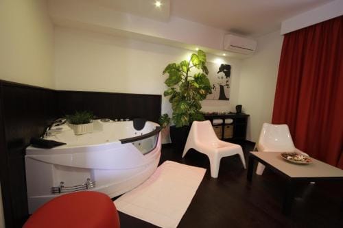 Hotel Paradise Airport Hotel in Forli