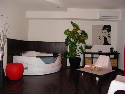 Hotel Paradise Airport Hotel in Forli