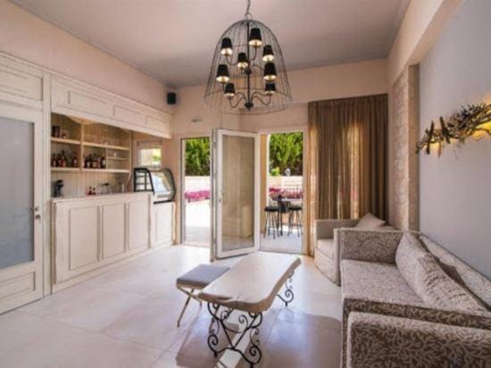 Neikos Luxury Suites Hotel in Halkidiki