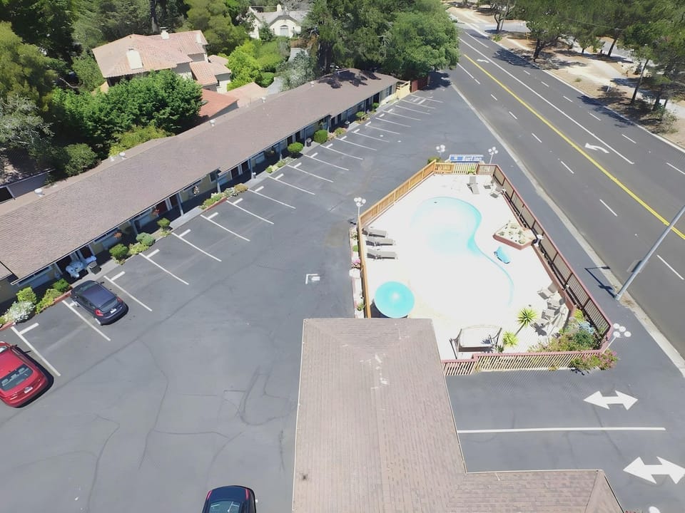 Monterey Surf Inn Motel in Monterey