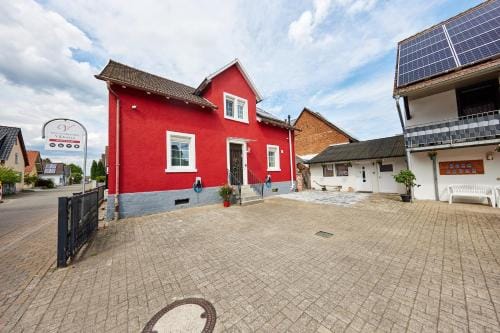 Gastehaus Viktoriya nur wenige Minuten zum Europa-Park Hotel in Rust