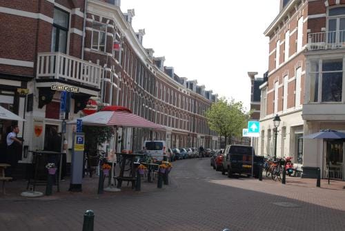 Bed & Breakfast Obrechtstraat Hotel in The Hague