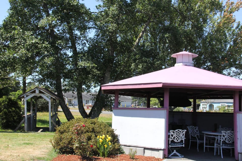 Mariners Cove Inn Motel in Westport