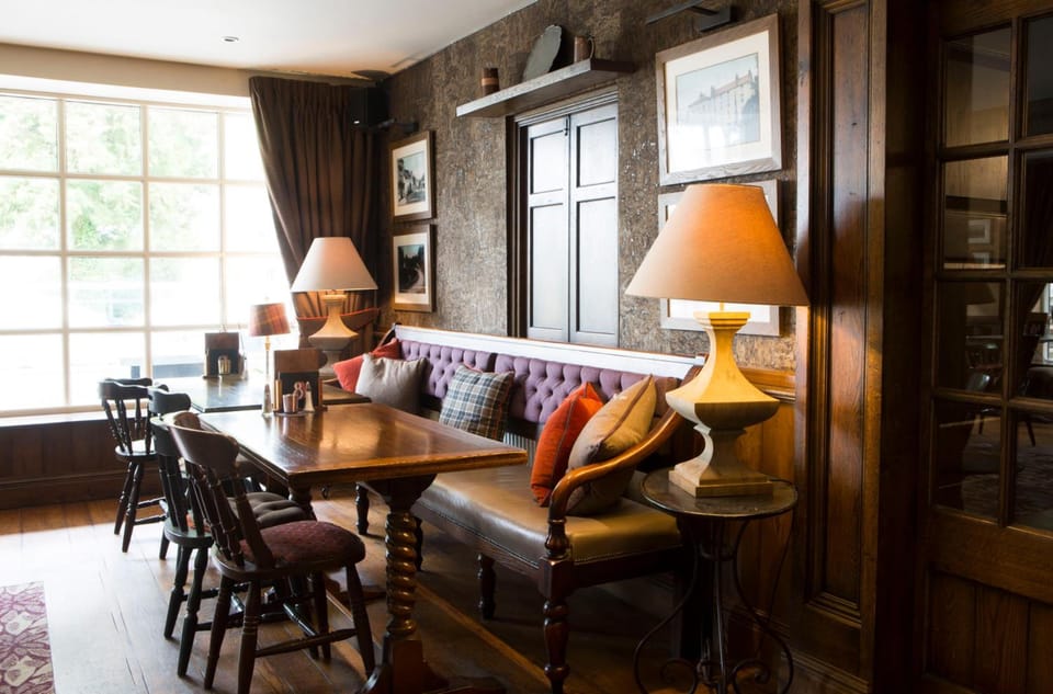 Saracens Head Hotel in Wales