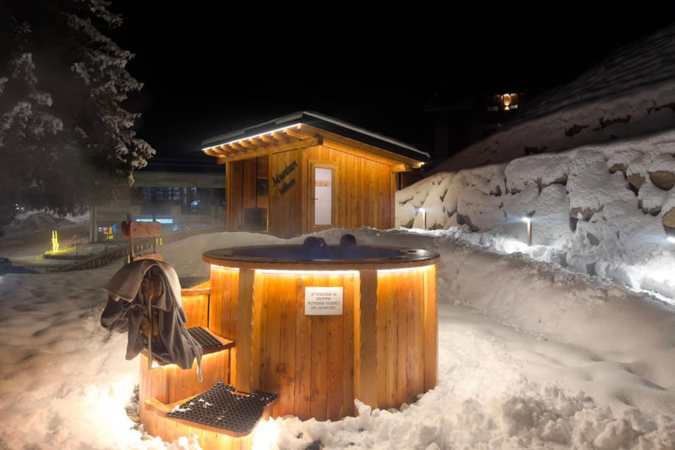 Hot tub