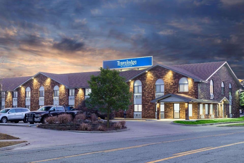 Travelodge by Wyndham Elkhart Hotel in Elkhart