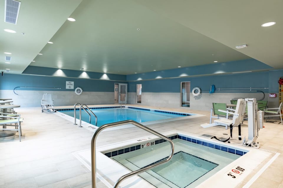 Holiday Inn Express And Suites Moundsville By IHG Hotel in Moundsville