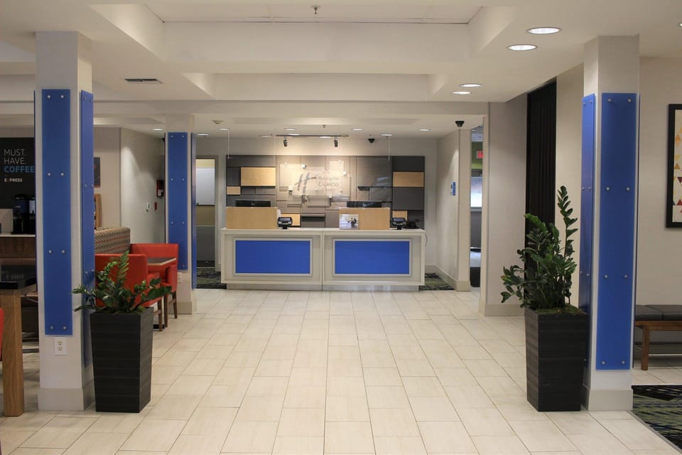 Holiday Inn Express Hotel & Suites Lynnwood By IHG Hotel in Lynnwood