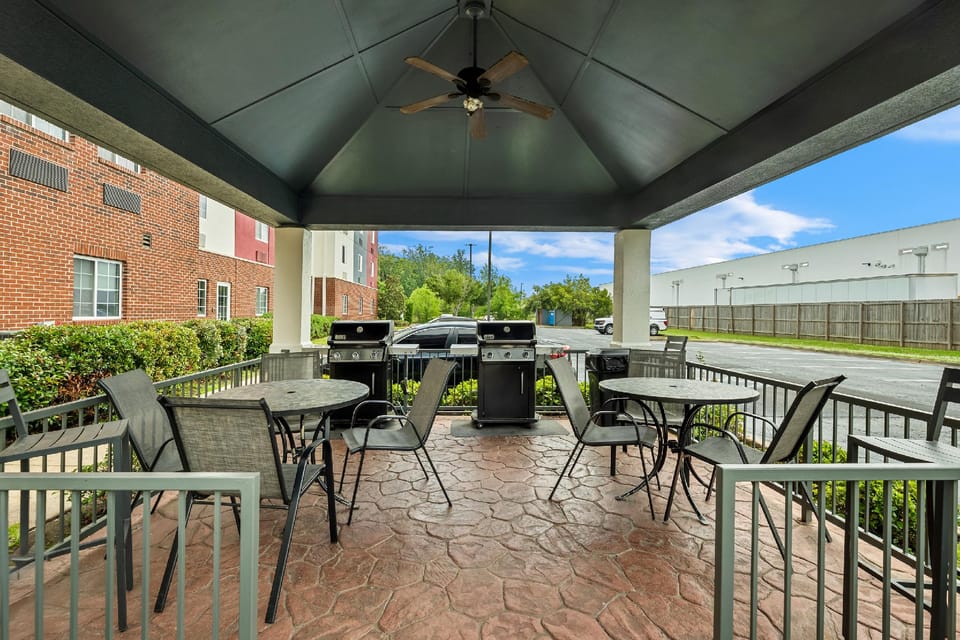 Candlewood Suites Flowood Hotel By IHG Hotel in Luckney