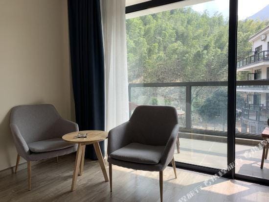 Moon Bay Resort Hotel in Zhejiang