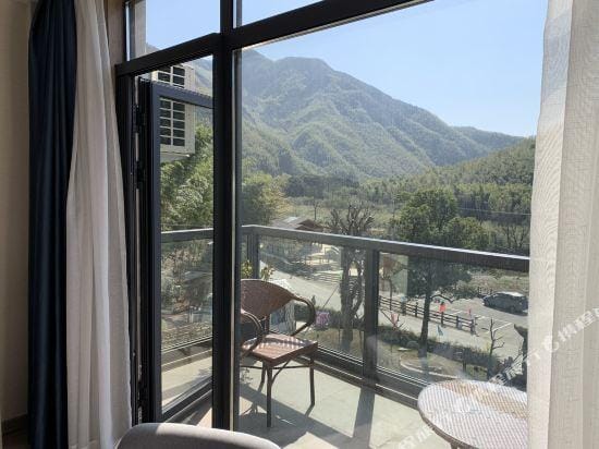 Moon Bay Resort Hotel in Zhejiang