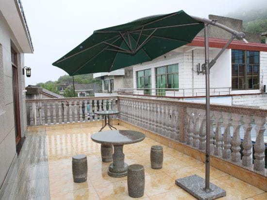 Double Dragon Bay House(Daishan Salon Beach Store) Hotel in Zhejiang