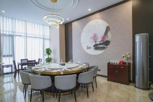 GreenTree Inn (Huoshan Government Qimaocheng) Hotel in Jiangsu