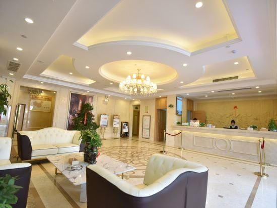 Vienna Hotel (Shou County Jingrun Central City) Hotel in Jiangsu