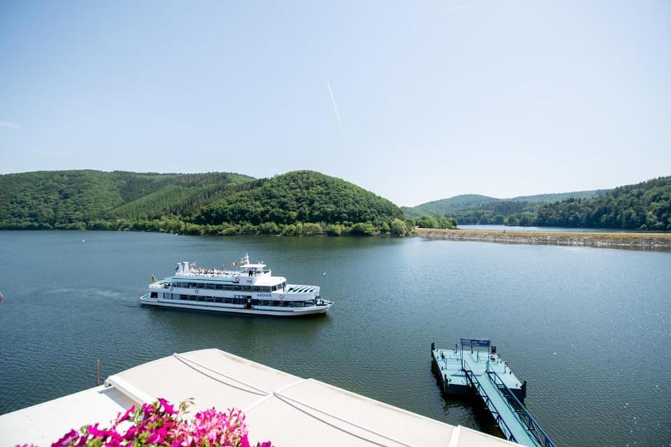 Garni Hotel Henn Hotel in Heimbach