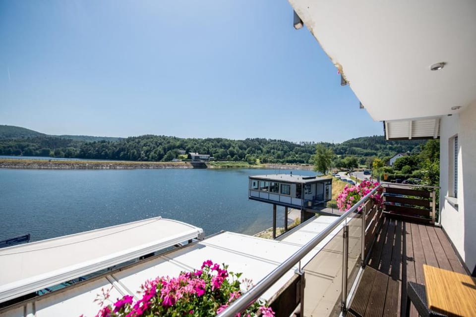 Garni Hotel Henn Hotel in Heimbach
