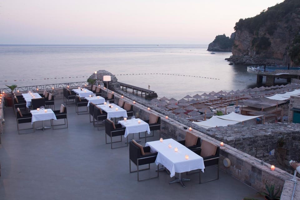 Hotel Astoria Hotel in Budva