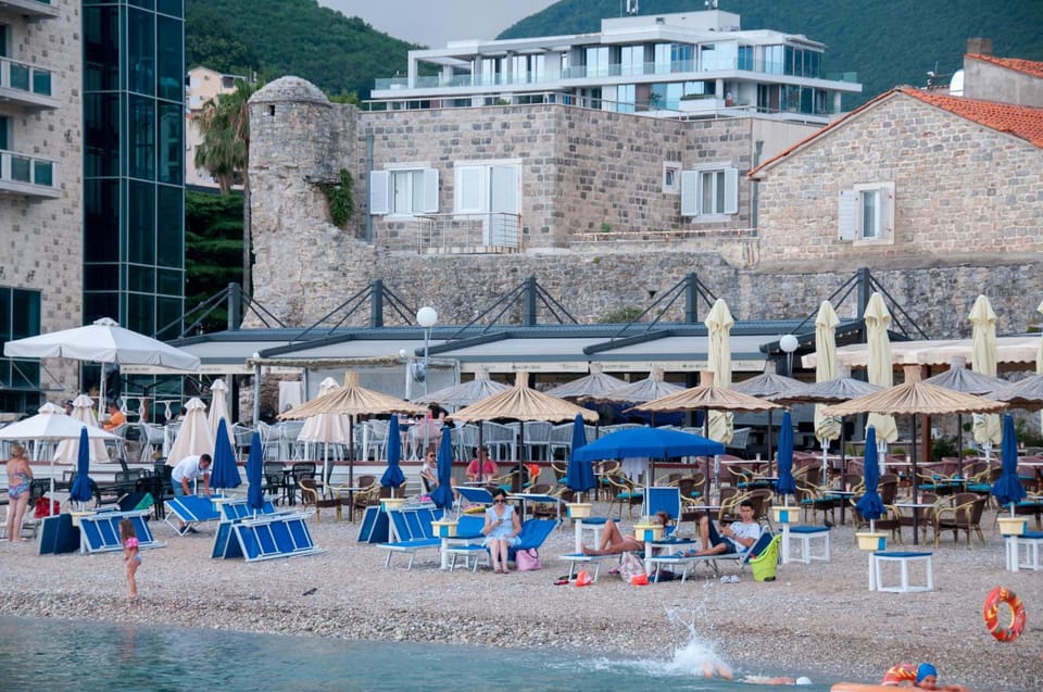 Hotel Astoria Hotel in Budva