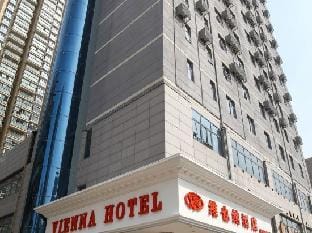 Vienna Hotel (Fuyang Central Shopping Mall Renmin Middle Road) Hotel in Jiangsu