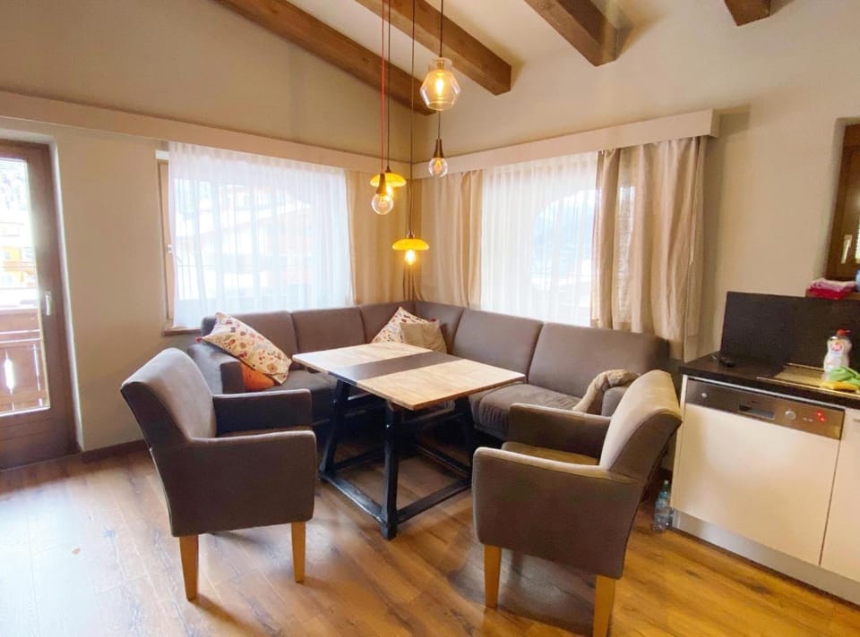 A Casa Juwel Apartment Hotel in Soelden