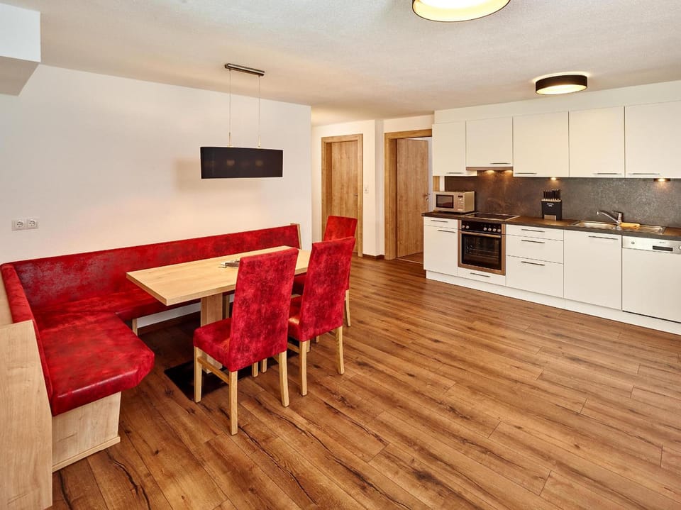 A Casa Juwel Apartment Hotel in Soelden