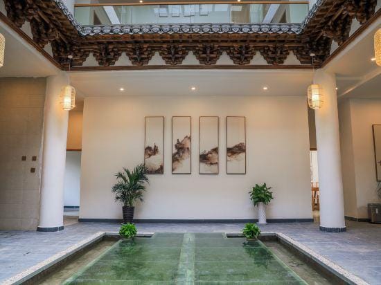 Zeyantang Hotel in Zhejiang