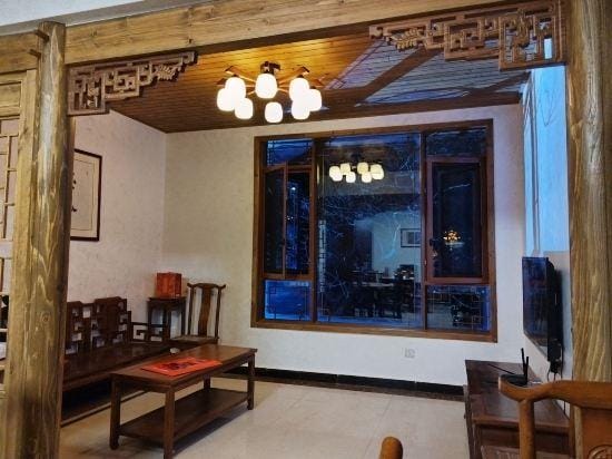 NanmeiHotel,Qiyunshan Hotel in Zhejiang