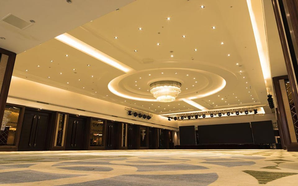 Jindu Lanhai Junhua Hotel (Xuzhou Feng County Feilong Lake) Hotel in Jiangsu
