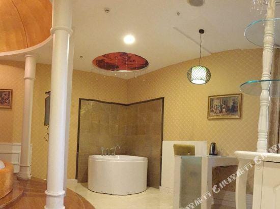 Huayi E-sports Hotel (Fengxian Bus Station) Hotel in Jiangsu