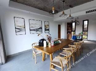 Yunhe Terrace Sit and Watch Yunqi Homestay Hotel in Zhejiang