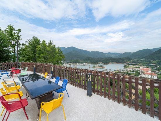 Yunqi Hostel Hotel in Zhejiang
