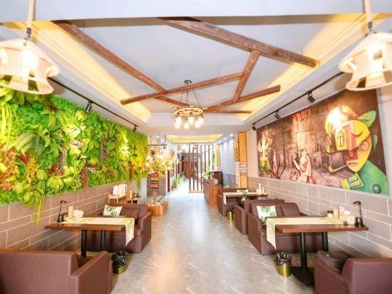 Lianhua Inn Hotel in Chengdu
