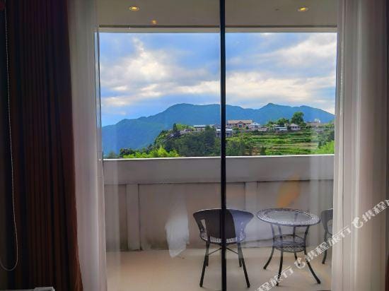 Day and night Guesthouse Hotel in Zhejiang