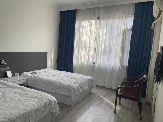 Three Date Huali Hotel Hotel in Zhejiang