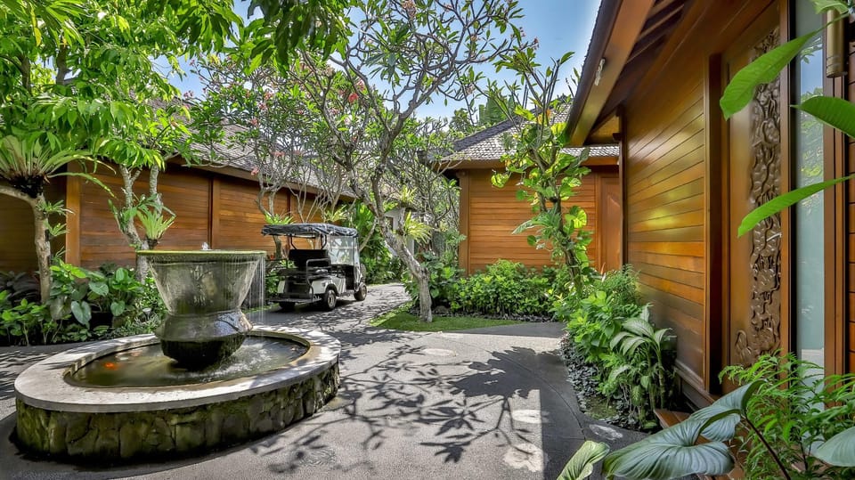 DISINI Luxury Spa Villa Resort in Kuta