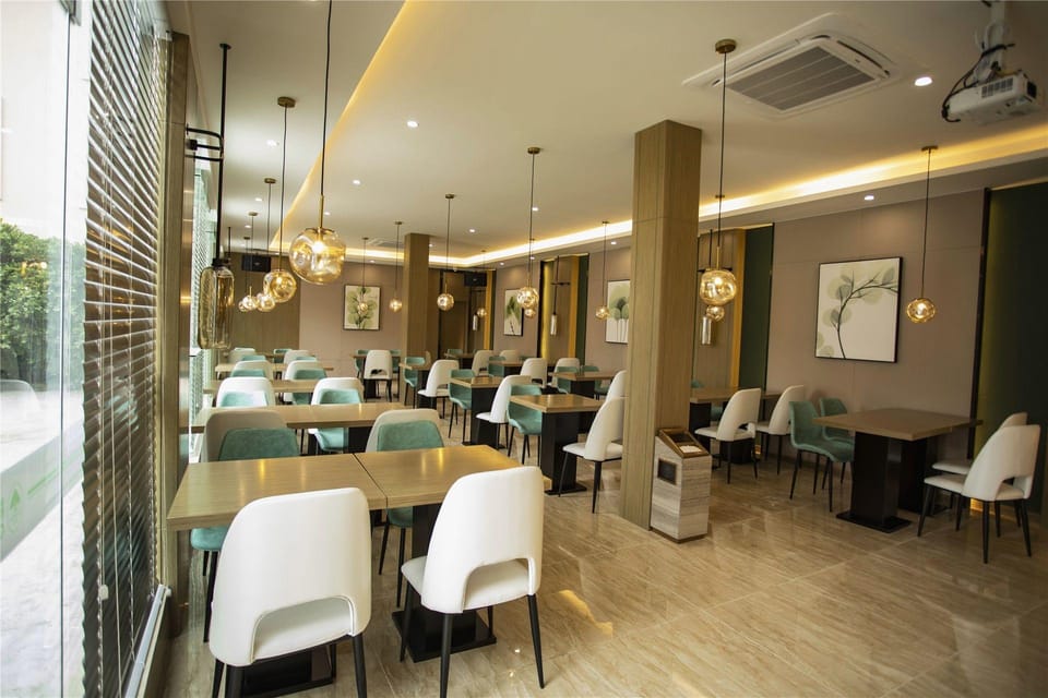 GreenTree (Mangshi Square) Hotel in China