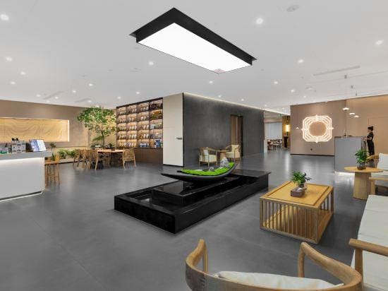 Pu'er Peony Holiday Inn Hotel in China