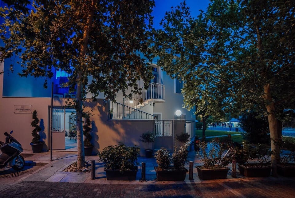 Acropolis Vision Hotel in Athens