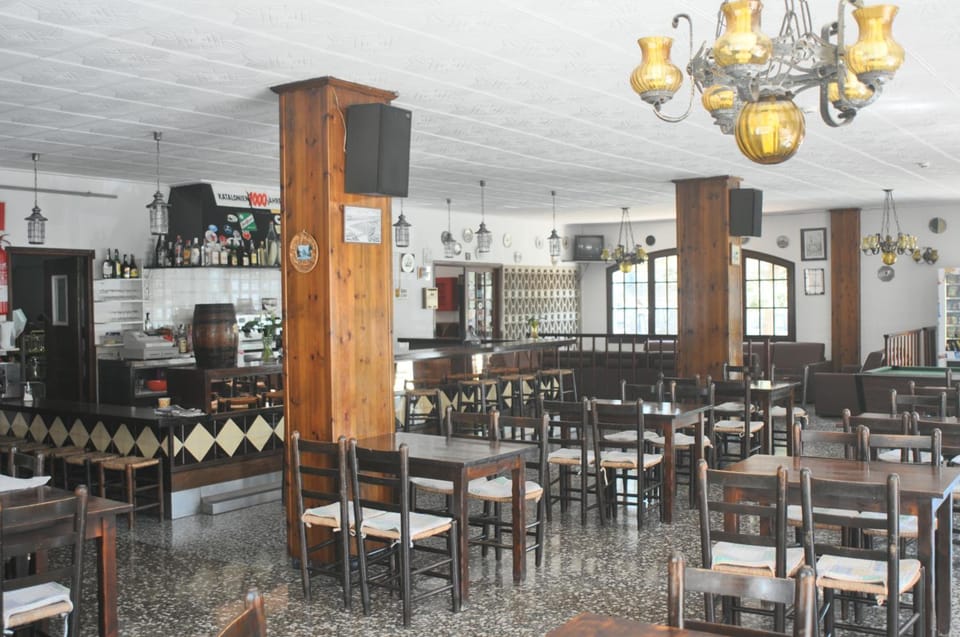 Bar/lounge