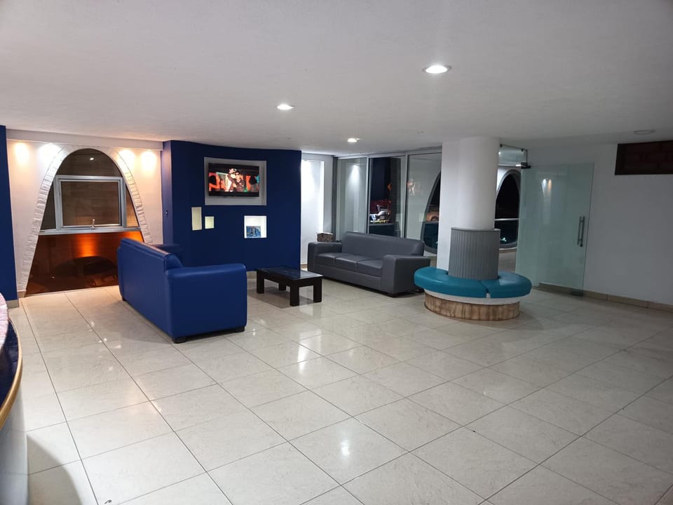 Shared lounge/TV area