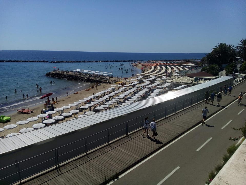 "6 in centro" guest house Hotel in Sanremo