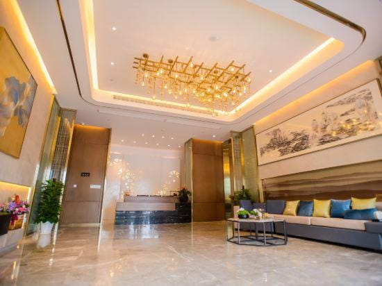 New Glory Holiday Inn Hotel in Nanjing