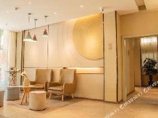 Rujia Ruibai Cloud Hotel (Chongming subway station store, Jurong Jianshe Road) Hotel in Nanjing
