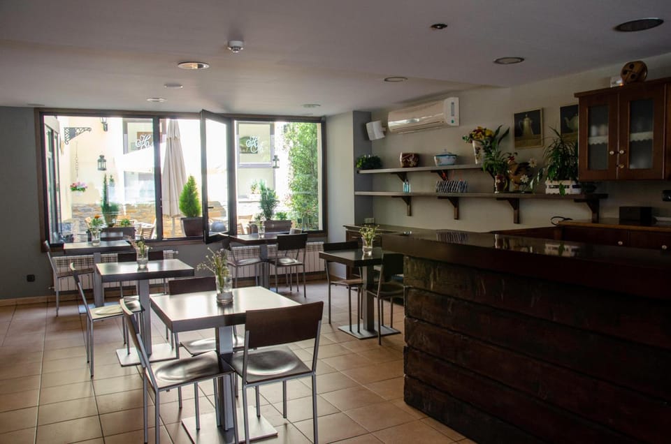 Bar/lounge