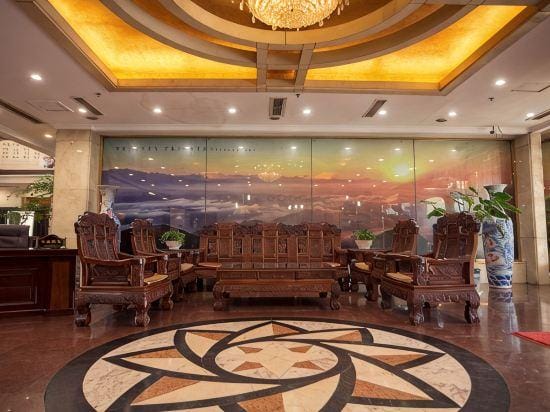 Runhua Junyue Hotel Hotel in China