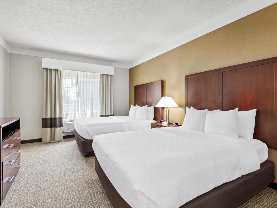 Suite room