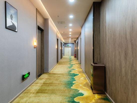 Wanfeng Hotel Hotel in China