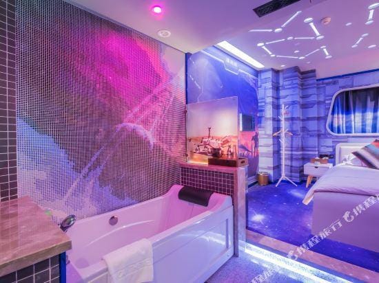 Jiuhou Theme Hotel Hotel in Zhejiang